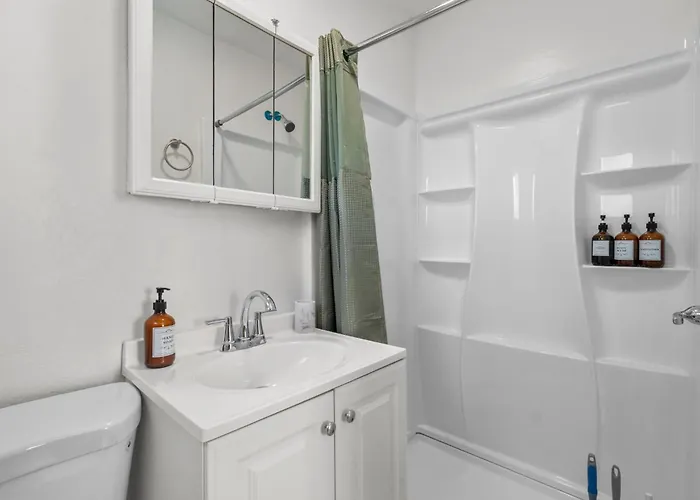 Casita On Jacinto Centrally Located Apartment *